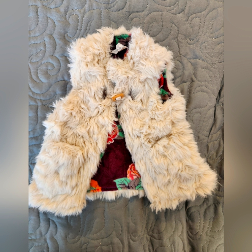 Matilda Jane Foe Fur Vest. Girls. 12-18 Months.